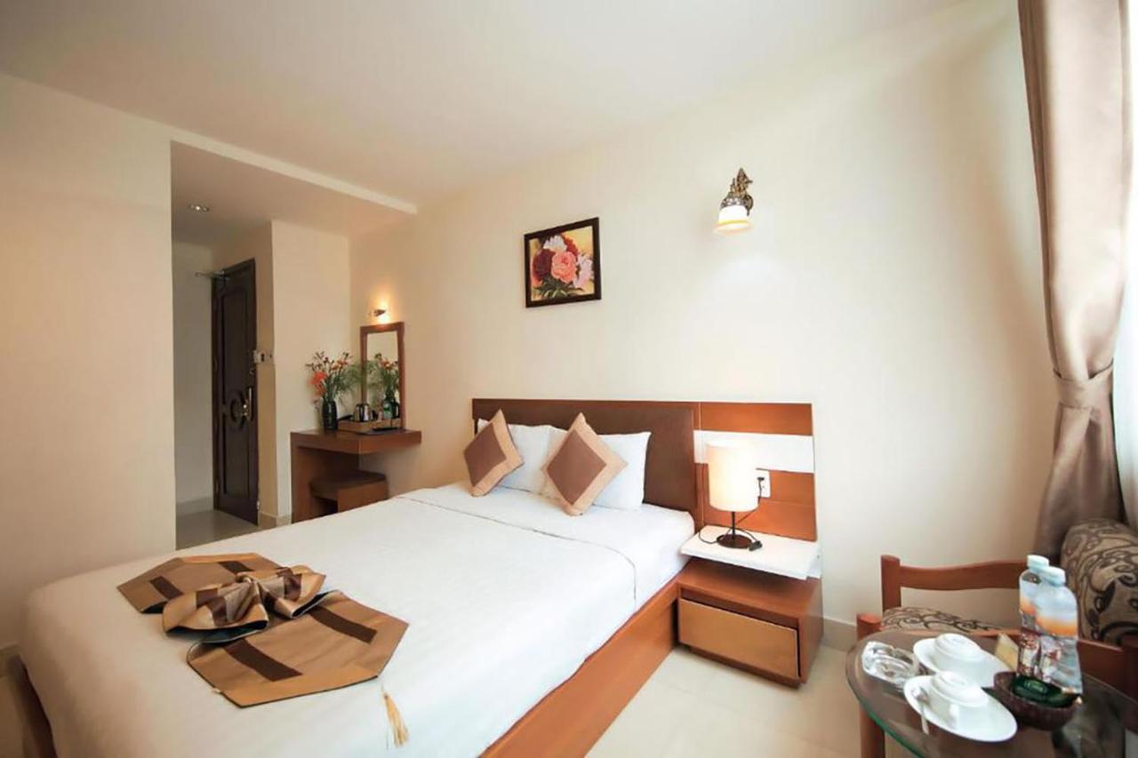 Valentine Luxury Hotel - 31 Bui Vien Street Ho Chi Minh City Exterior photo
