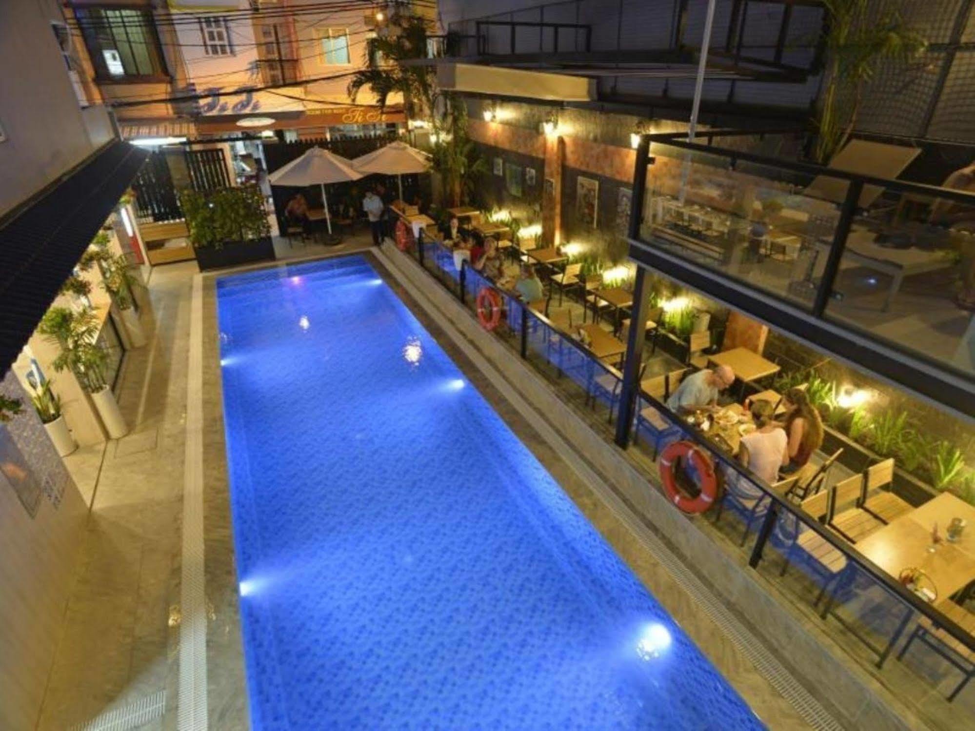 Valentine Luxury Hotel - 31 Bui Vien Street Ho Chi Minh City Exterior photo